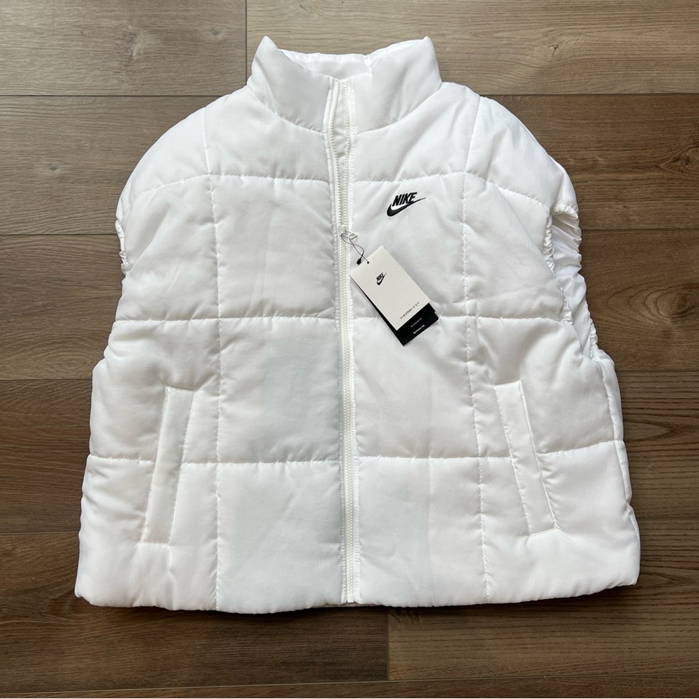Nike Sportswear Women's Classic Puffer Therma-FIT Loose Vest White FB7679-100